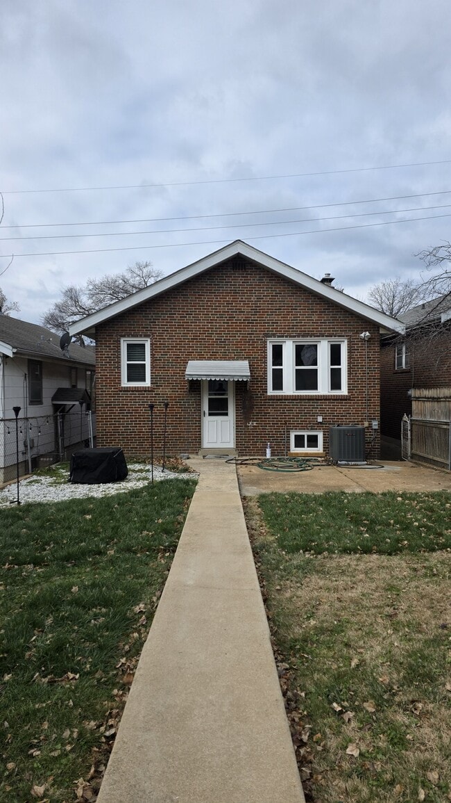 Foto del edificio - 1414 Louisville Ave