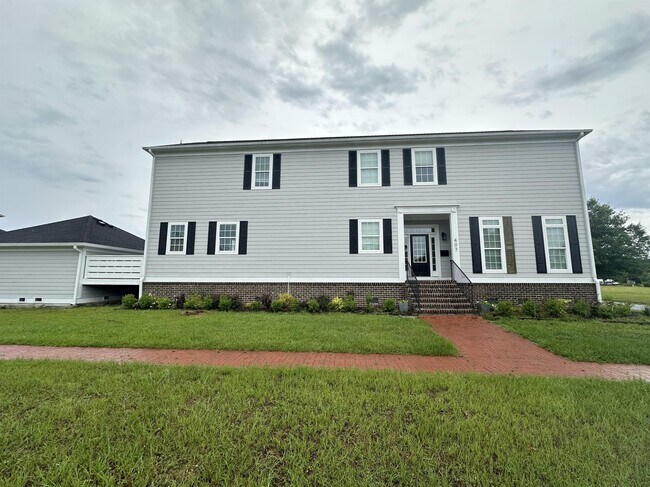 Building Photo - 407 Reserve Way
