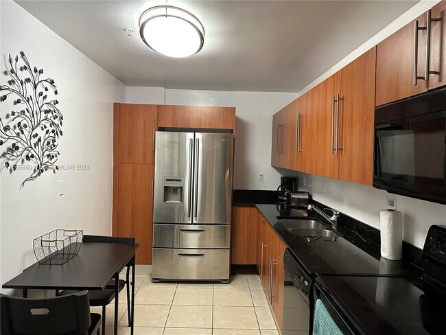 Building Photo - 3001 S Ocean Dr