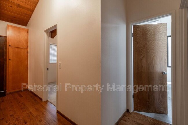 Foto del edificio - 11623 SE Evergreen Hwy