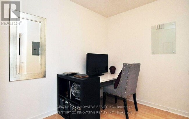 Building Photo - 76-1276 Shuter St