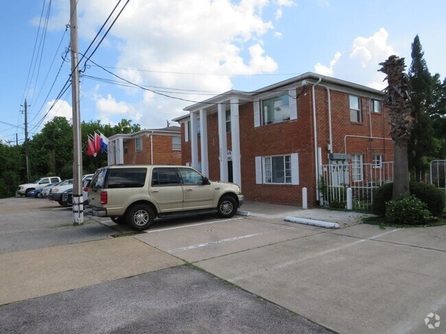 Building Photo - 5804 Newcastle St