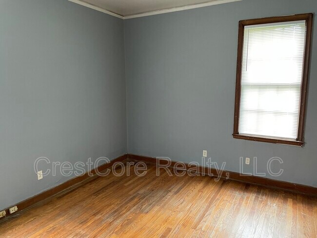 Foto del edificio - 1717 Brown Ave