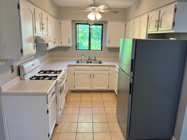 Building Photo - 1130 Chalet Dr