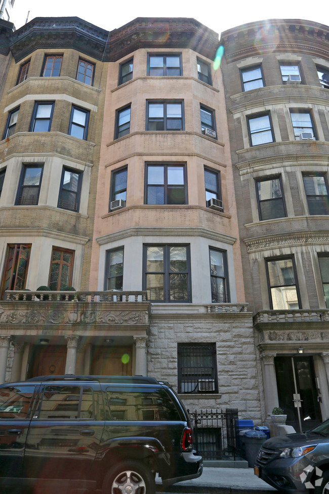 Building Photo - 306 W 78th St