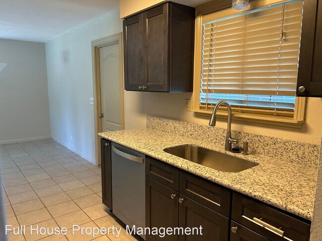 Building Photo - 3 br, 2 bath House - 1571 Lowery