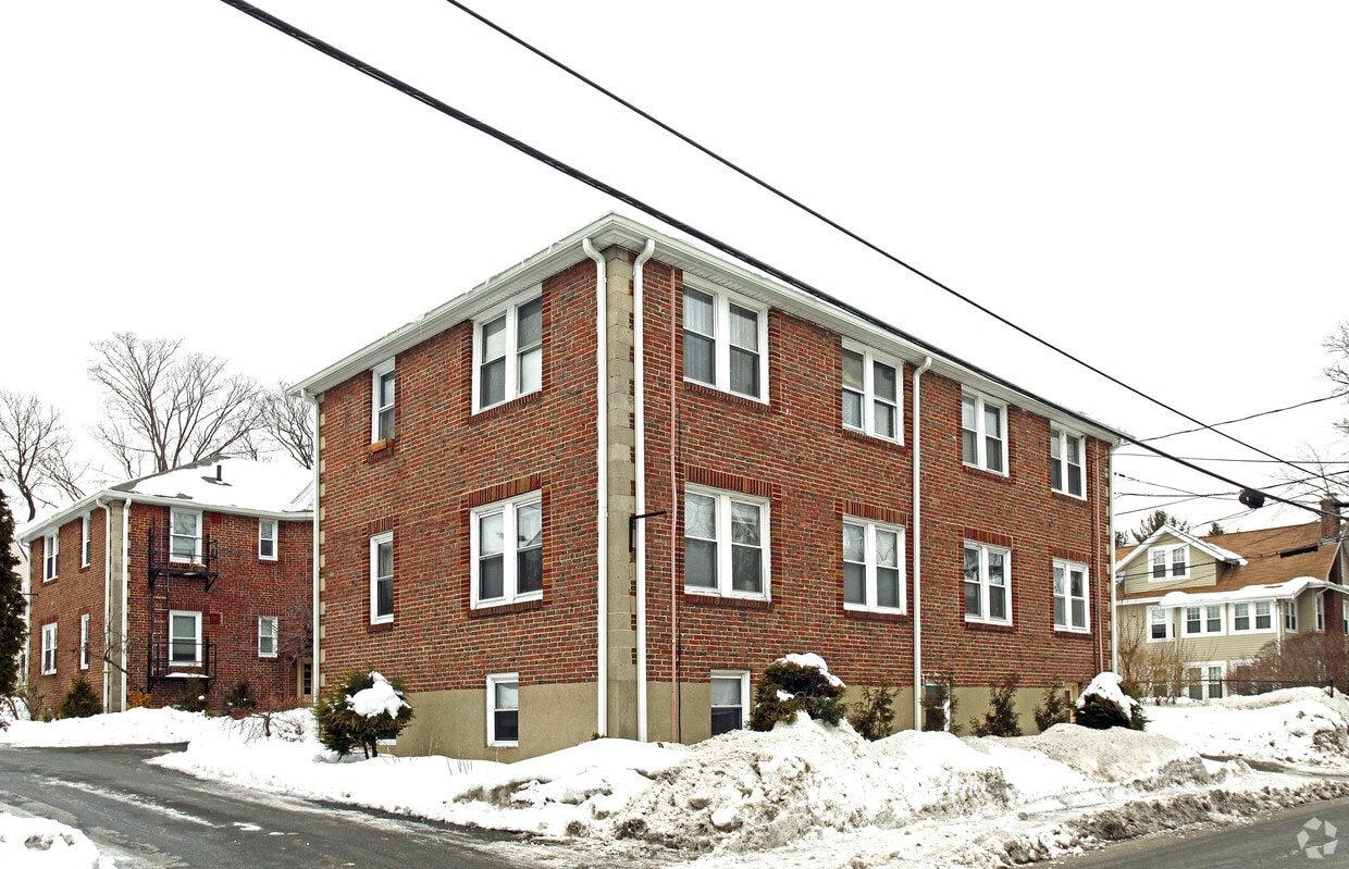 Primary Photo - 18-20 Bacon St
