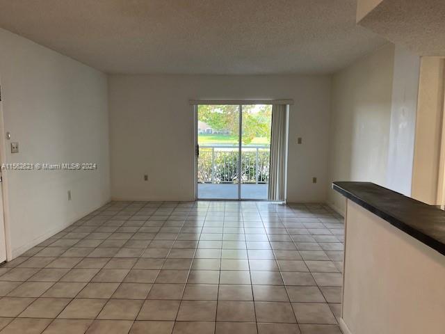 Foto del edificio - 8680 SW 212th St