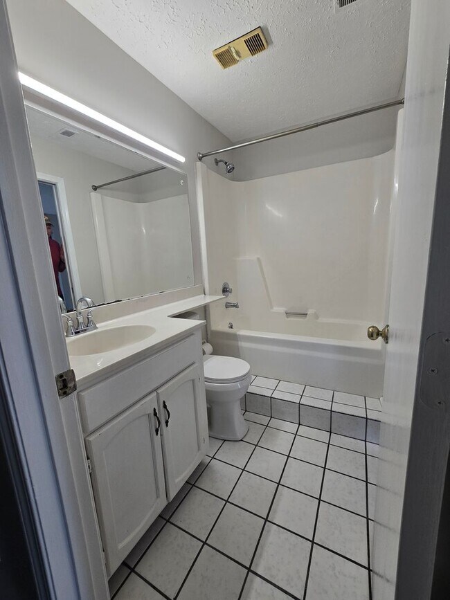 Foto del edificio - 1 bed with large loft area