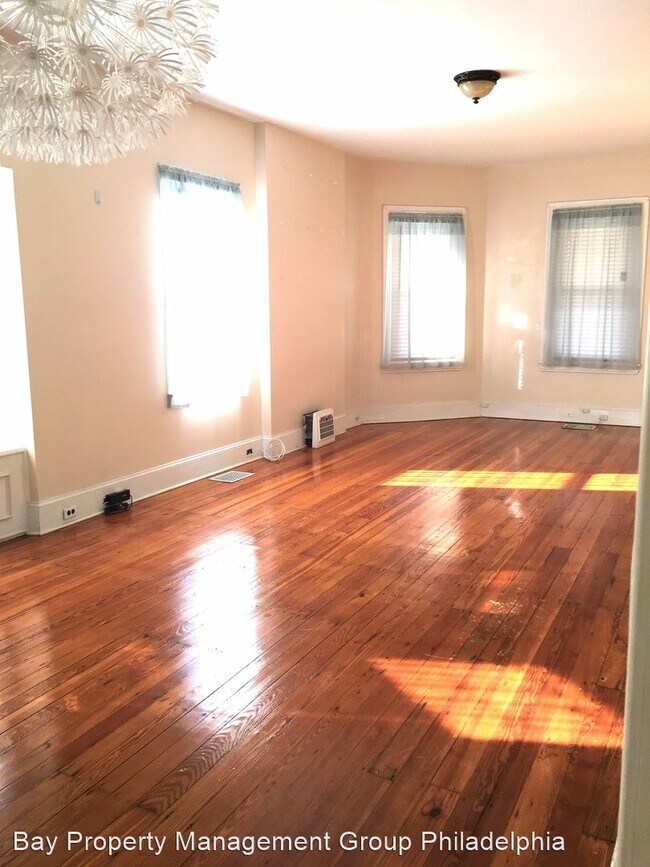 Building Photo - 4 br, 2.5 bath House - 6325 Hasbrook Ave.