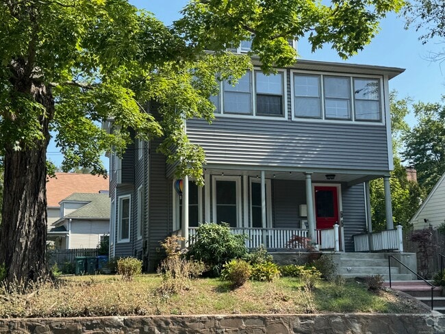 Building Photo - 190 Waite St