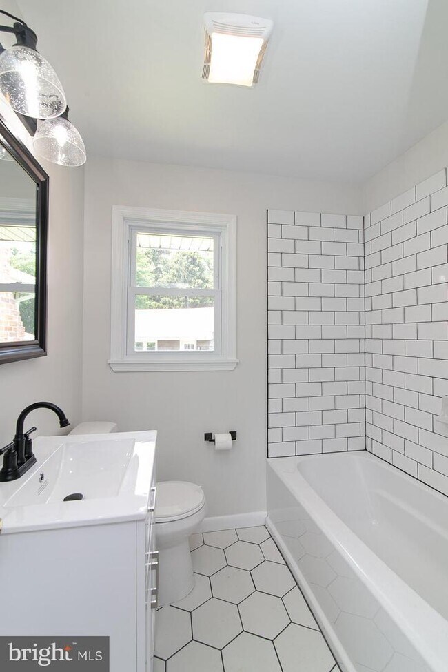 Foto del edificio - 115 West Ave