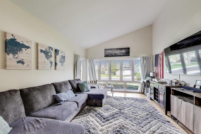 Foto del edificio - 558 Mallard Ln