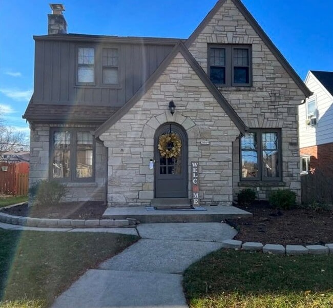 Building Photo - 2869 N 80th St