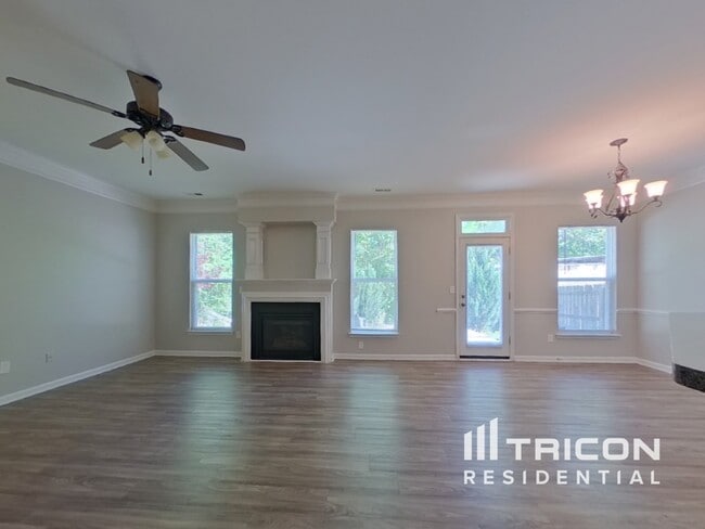 Building Photo - 408 Rook Rd