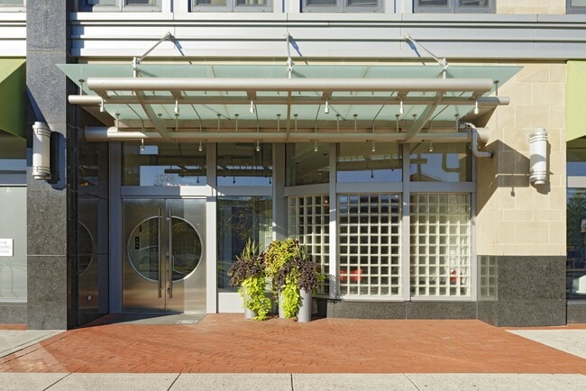 Foto del edificio - Jasper Columbia Pike