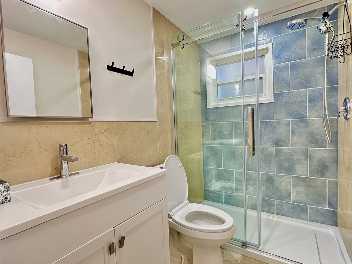 Bathroom - 61 Pelham Rd