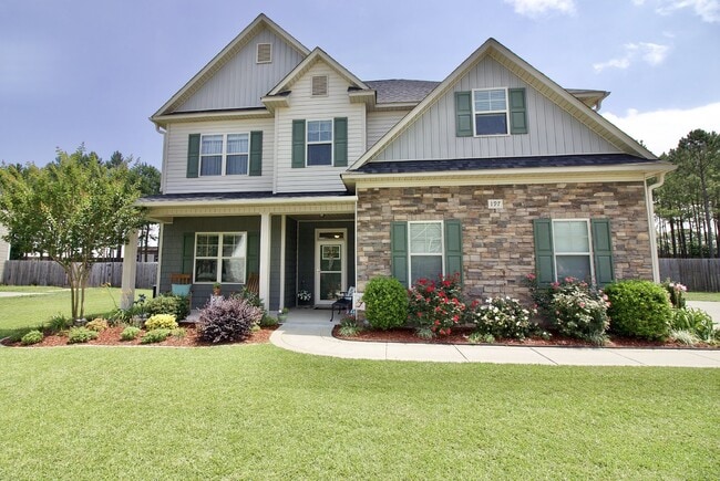 Building Photo - Gorgeous House In Raeford