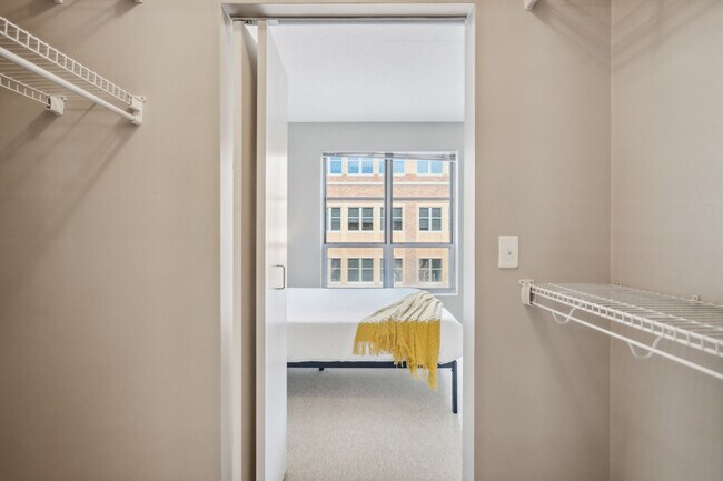 Foto del edificio - 616 Washington Ave S