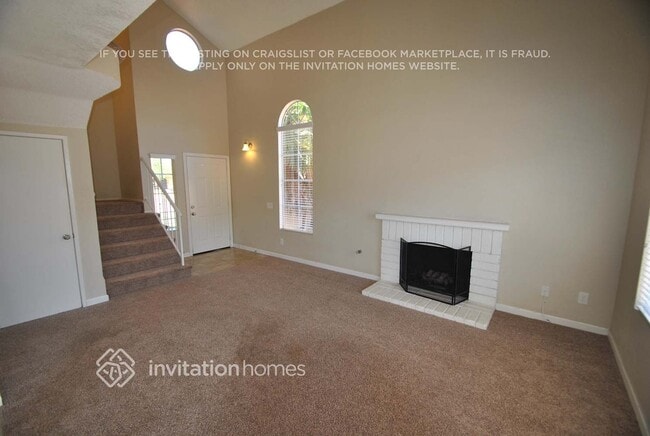 Building Photo - 127 Peppertree Dr