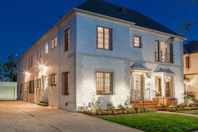 Front Building - 1246 S La Jolla Ave