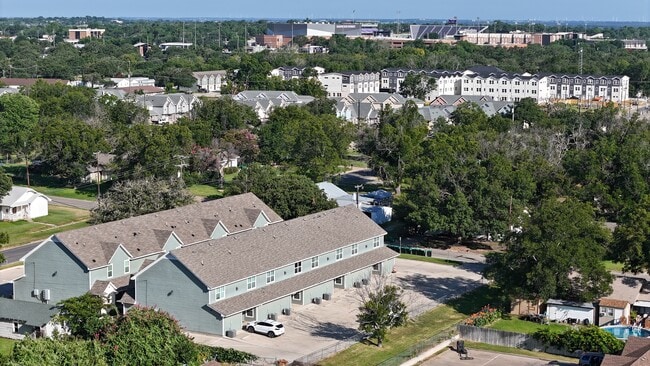 Cerca de la escuela - 701 S. Lillian Street, Stephenville, Texas