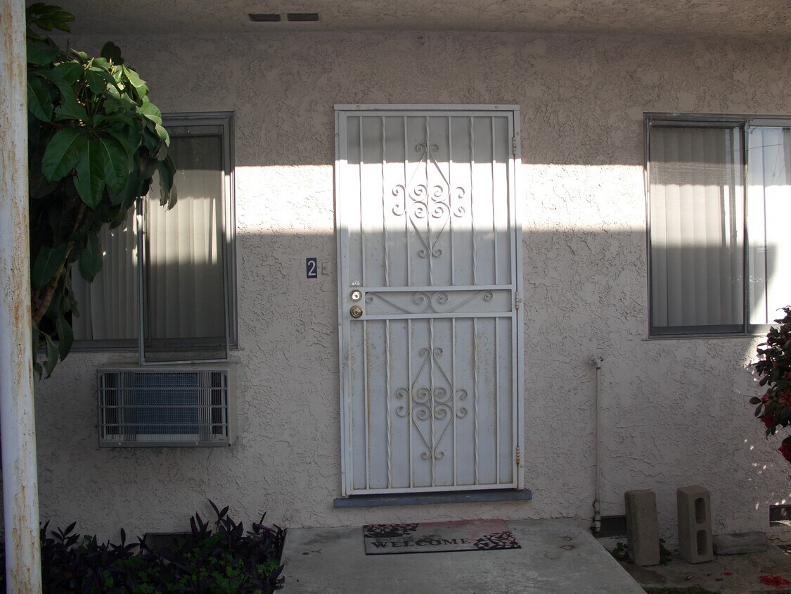Primary Photo - 5920 Golden West Ave