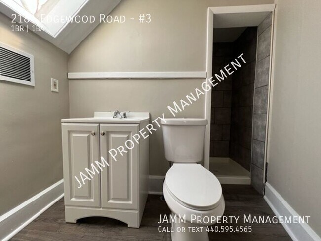 Building Photo - Cleveland Heights: Efficiency Suite 1-Bedroom