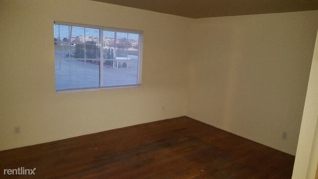 Building Photo - 5425 Live Oak Ave