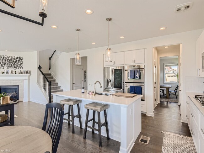 Foto del edificio - 5 br, 4 bath House - 664 Tiger Lily Way