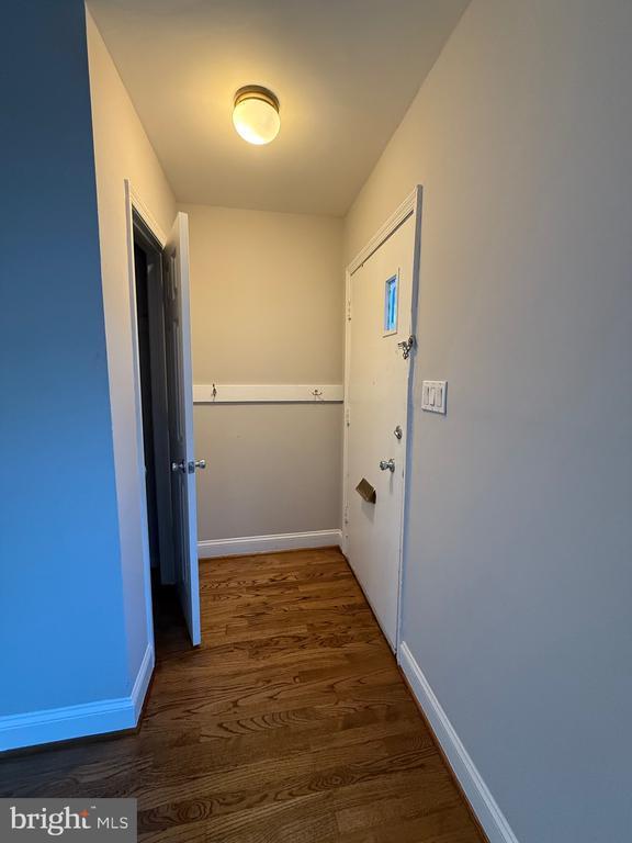 Building Photo - 5852 Mt Vernon Dr