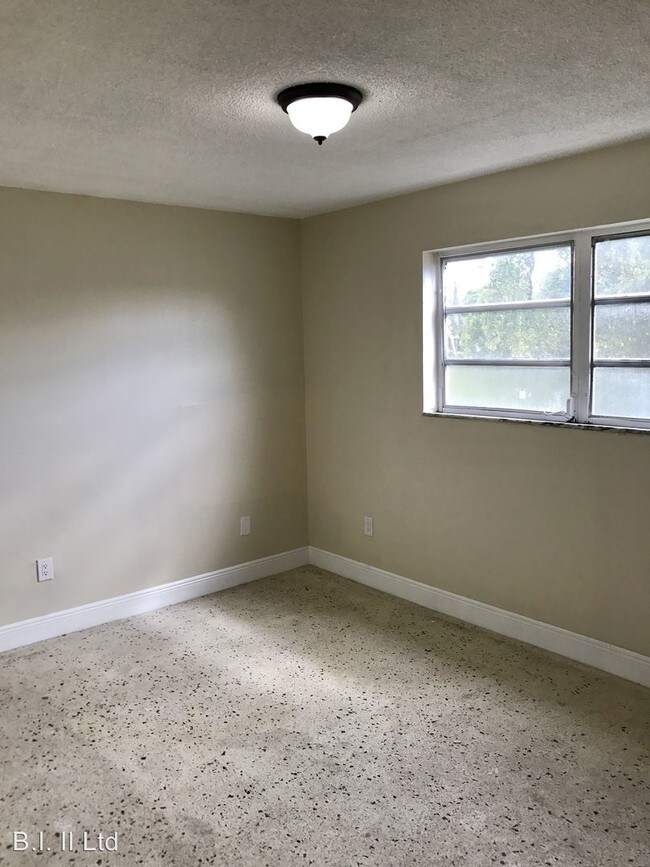 Foto del edificio - 409 SW 8th Ave