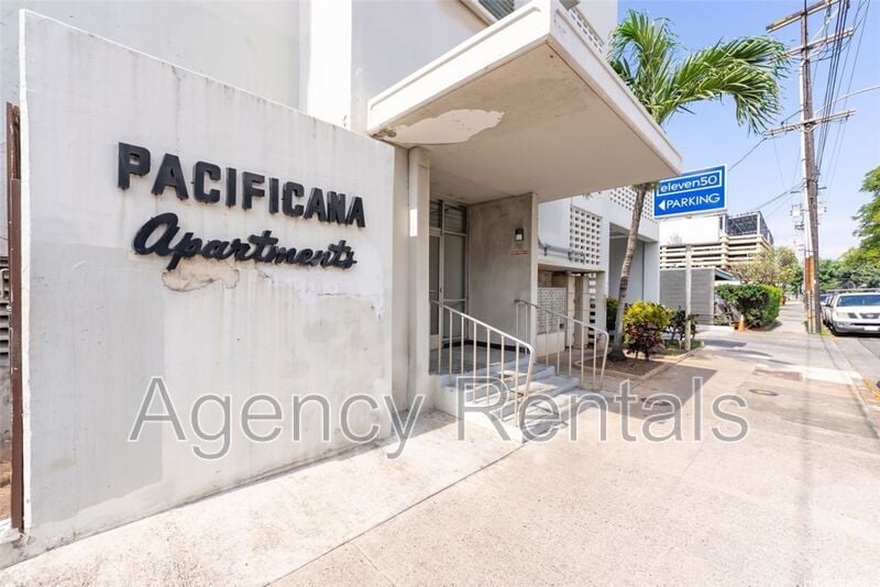 Foto principal - 1125 Young St