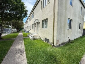 Building Photo - 471 NW 83rd St
