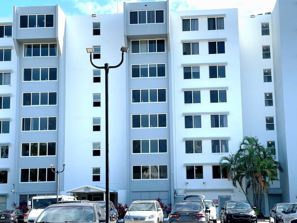 Photo - 9001 SW 77th Ave (Miami, FL)