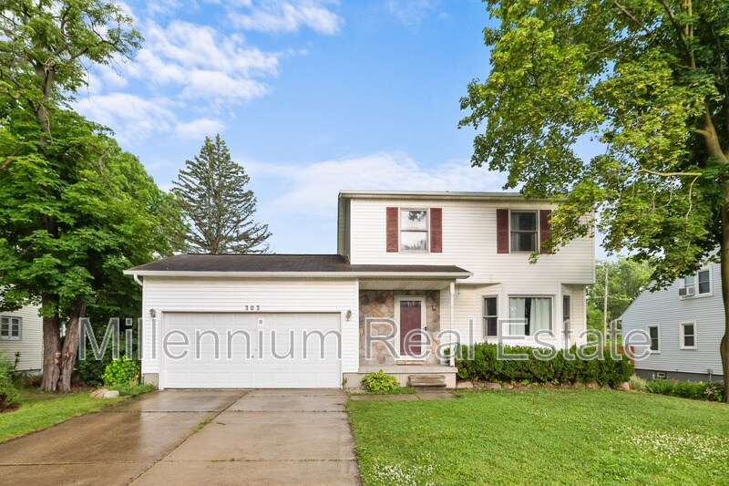 Foto principal - 303 S Saginaw St