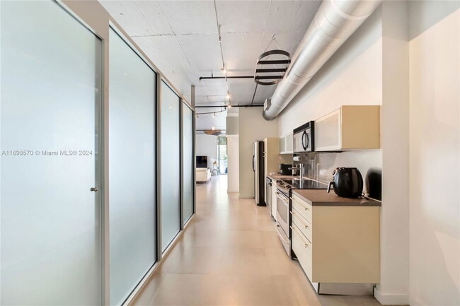 Photo - 1700 Meridian Ave Apartment