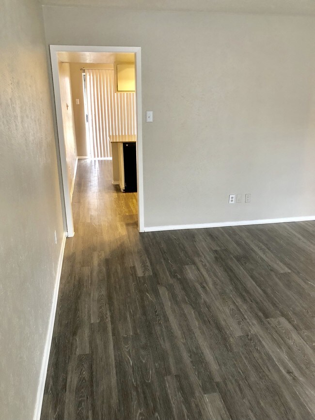 Ivanhoe Apartments - Alquileres en Dallas, TX | Apartamentos.com