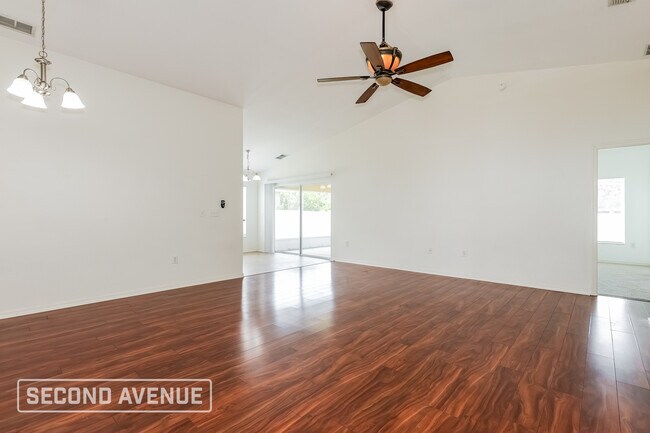 Foto del edificio - 8021 Princeton Manor Cir