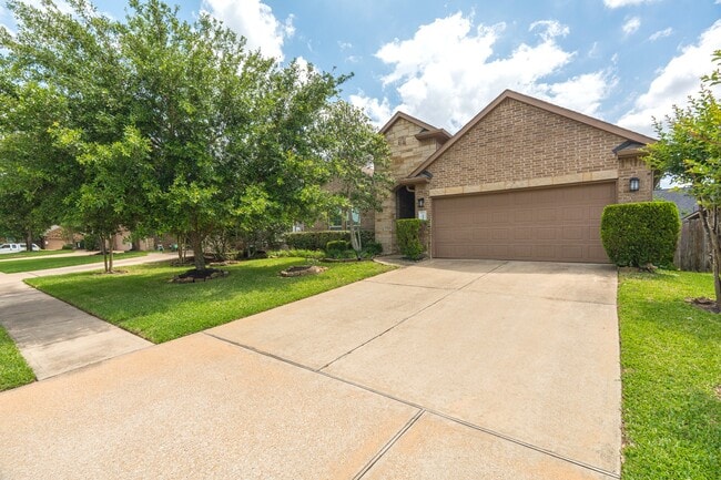 Building Photo - 111 Pheasant Run Dr