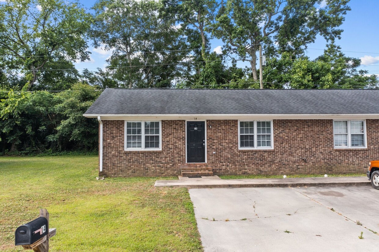 Primary Photo - Cute Apartment for rent