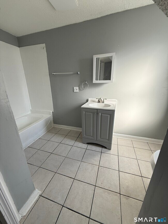 Foto del edificio - 74 Branch St