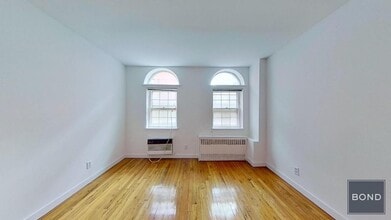 Building Photo - 402 E 83rd St