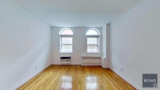 Building Photo - 402 E 83rd St