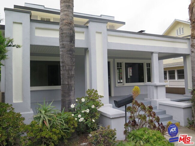 Foto del edificio - 1922 Taft Ave