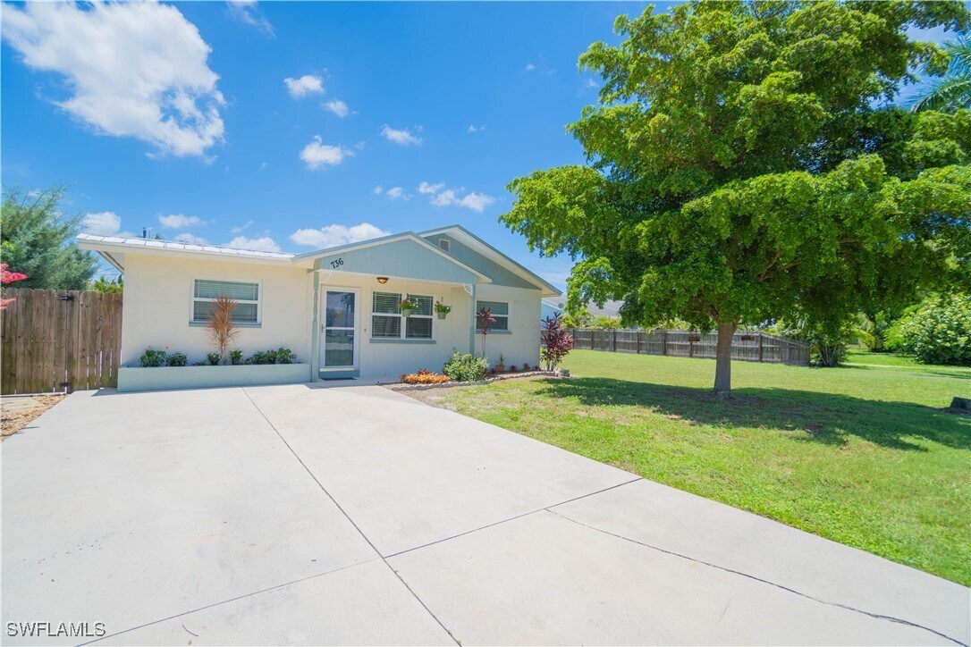 Foto principal - 736 104th Ave N