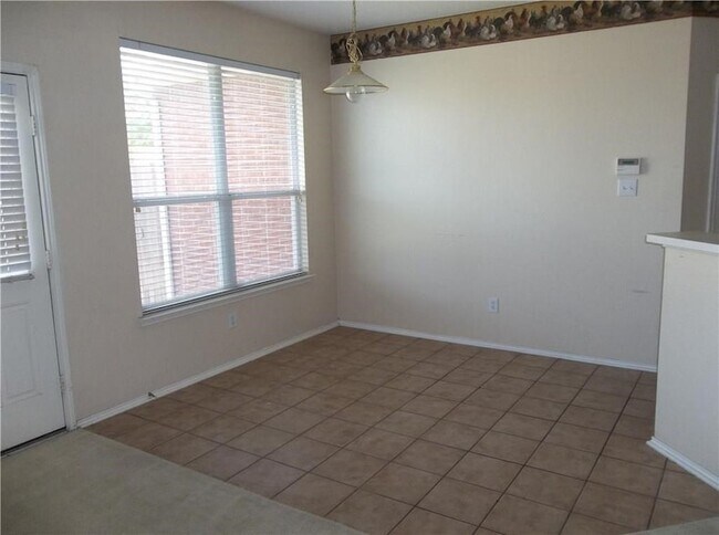 Building Photo - 2820 Deer Ridge Dr