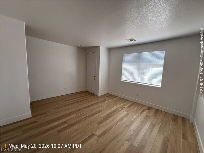 Foto del edificio - 8027 Sapphire Cove Ave
