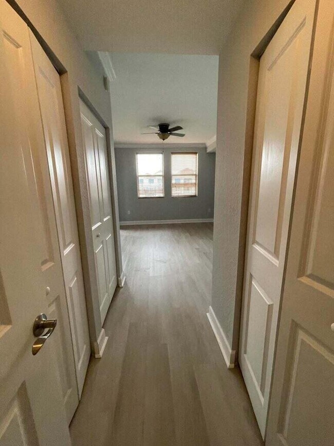 Foto del edificio - 1690 Renaissance Commons Blvd