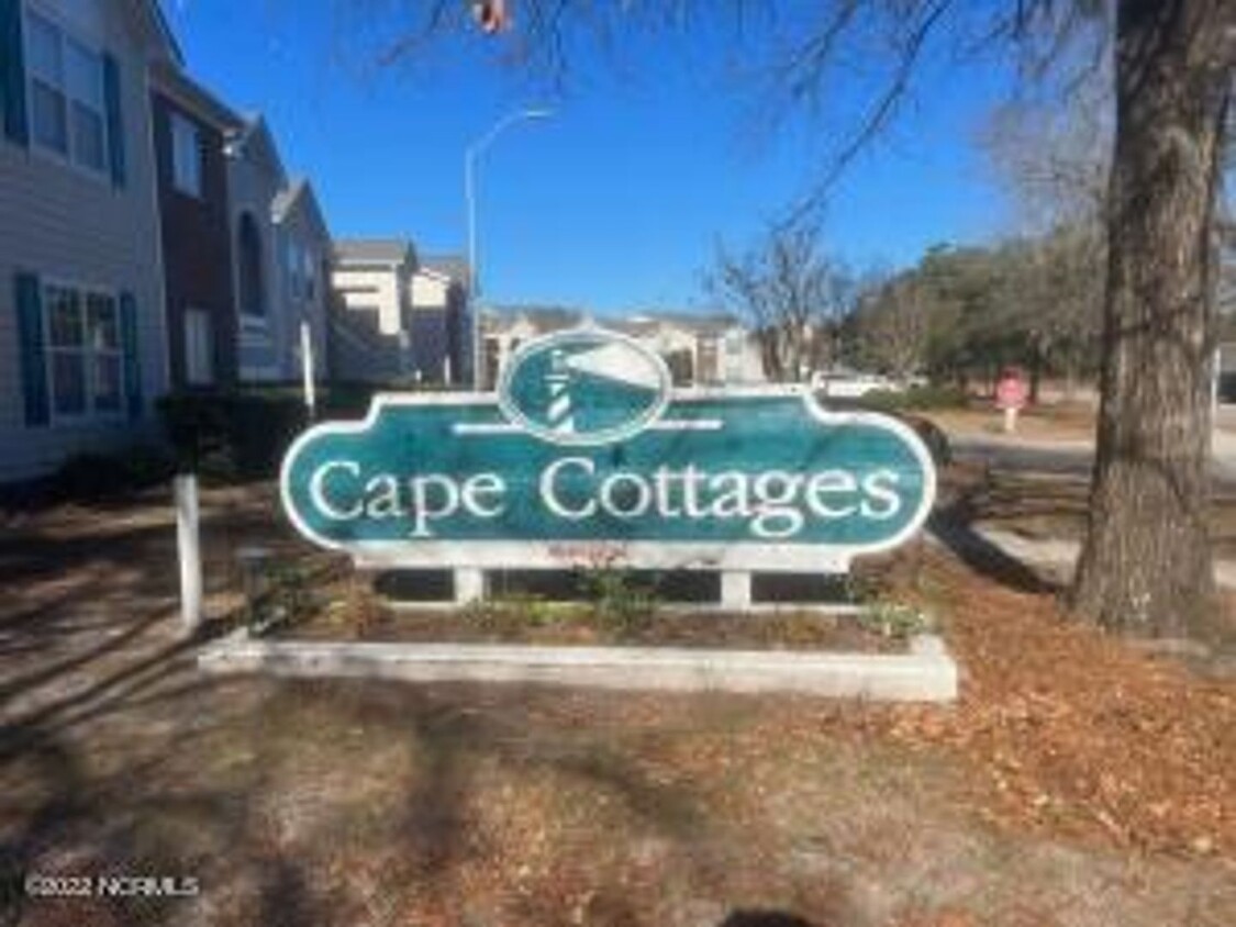 Primary Photo - CAPE COTTAGES